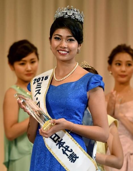 Priyanka Yoshikawa vừa được chọn là  Hoa hậu Nhật Bản 2016. Vẻ đẹp của tân Hoa hậu Nhật Bản đang trở thành đề tài bàn tán của cư dân mạng.